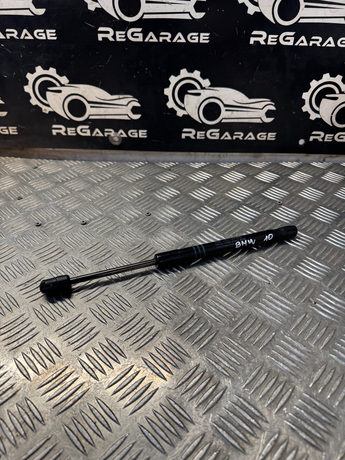 BMW 5 SERIES F10 F11 GENUINE BONNET STRUT N/S/F LEFT SIDE 7309117