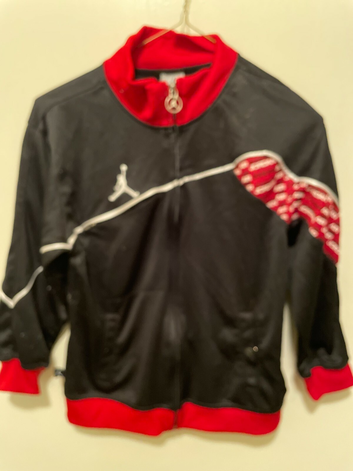 Vintage NIKE AIR JORDAN Boy's Black / Red FULL ZIP POLYESTER
