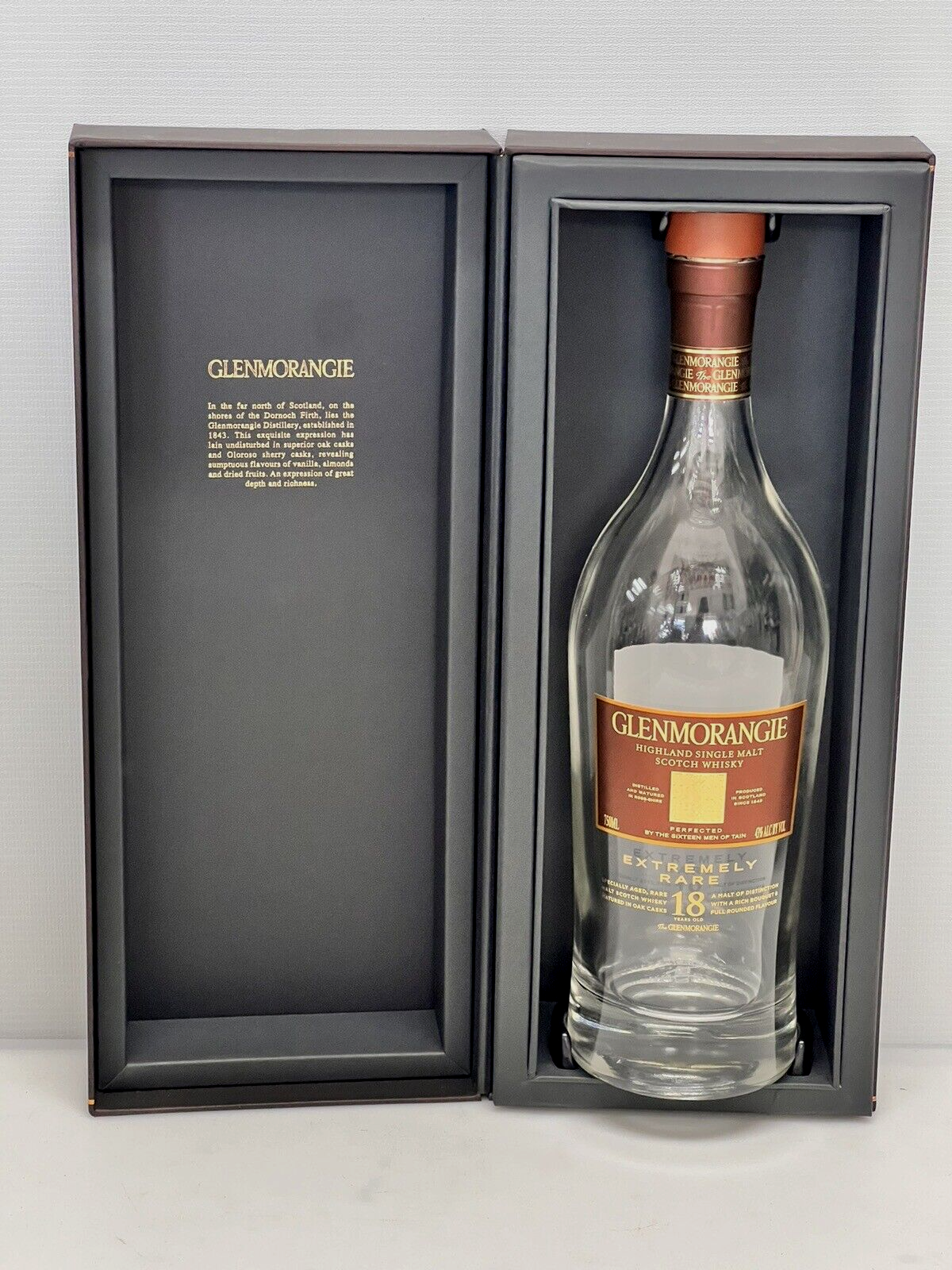 Glenmorangie Whisky 18 Year Old Extremely Rare Empty Bottle Glenmorangie Whisky 18 Year Old Extremely Rare Empty Bottle