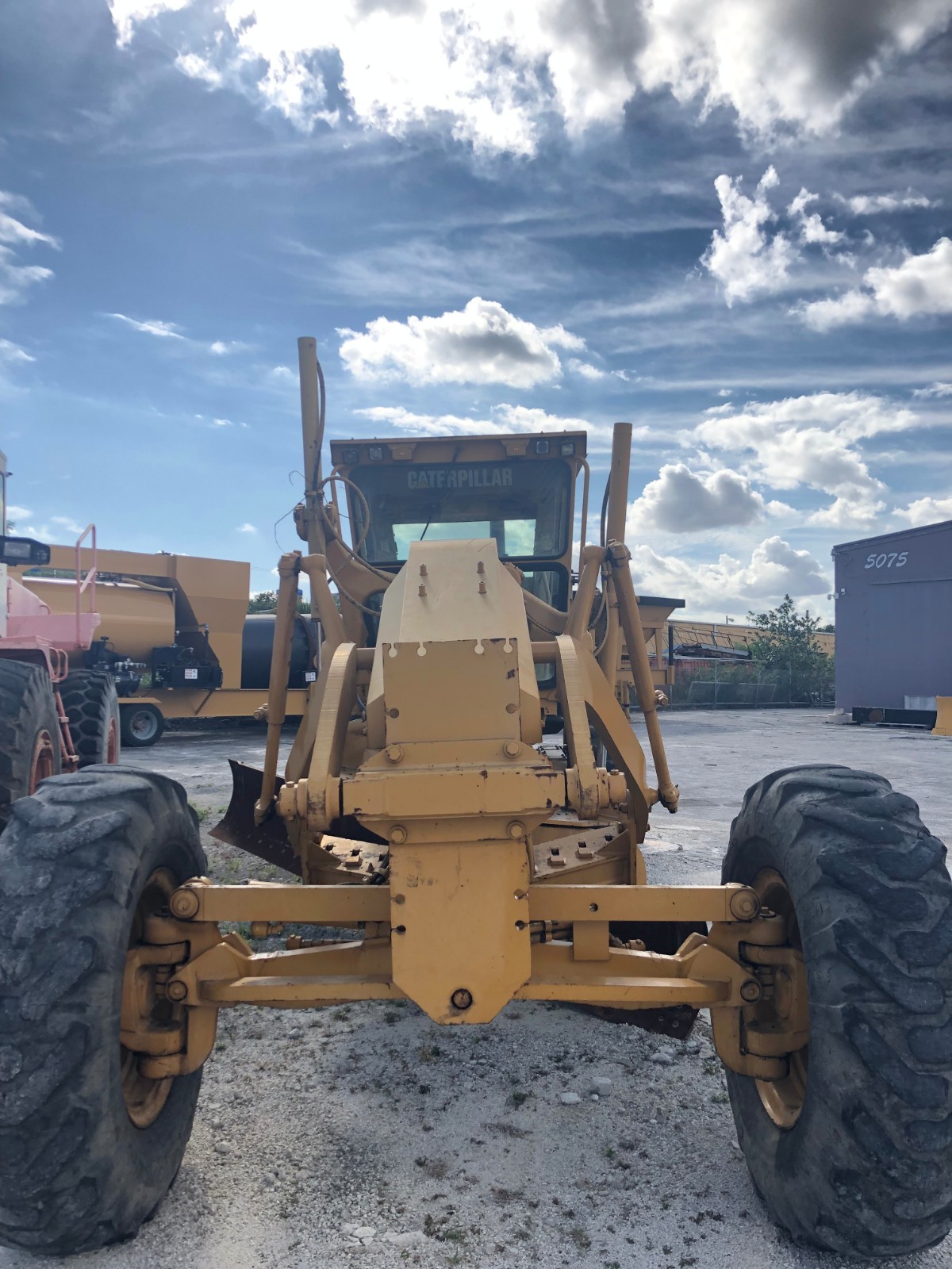 2005 CATERPILLAR 140H MOTOR GRADER