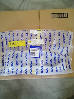 New OEM Volvo XC70 Left Rear Reflector Panel 2014-2016 P/N 31353578