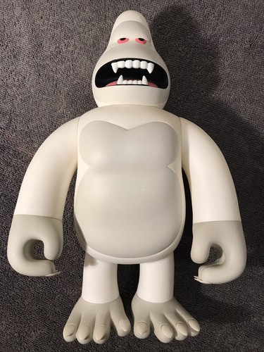 AMOS TOY(エイモストイ) /JAMES JARVIS /KING KEN James Jarvis X Amos Toys | King Ken (two works) (2003) | Artsy