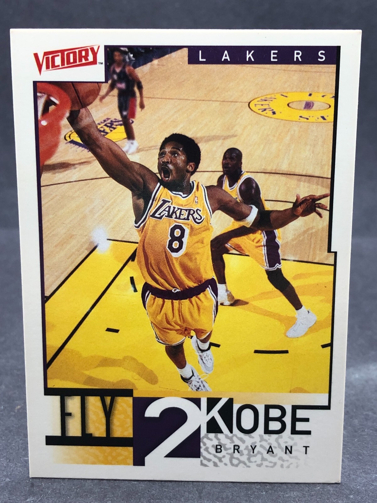 2000-01 Upper Deck Victory Fly 2 KOBE BRYANT Card No. 299 NM