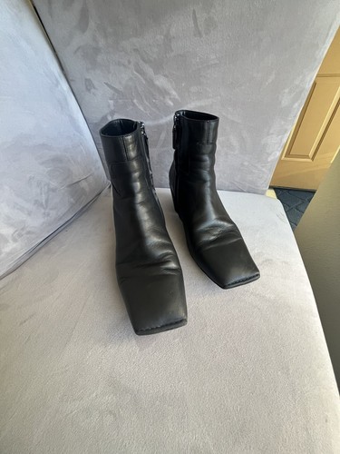 ロングブーツ BALENCIAGA Black Leather Lady Ankle Boots Leather ankle boots in black - Balenciaga | Mytheresa