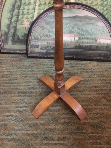 Octagon Shaped HAGERTY CAHASSET Colonial Candlestand  Metropolitian Museum