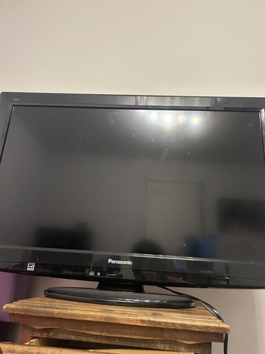 Panasonic Viera LCD TV TC-L32X2 Television 32"