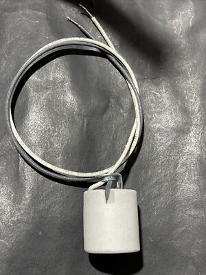 New Keyless Medium Base E26 Porcelain Socket With 18'' Lead Wires And Hickey