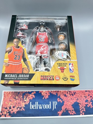 Michael Jordan アクションフィギュア MAFEX 100 MAFEX Action Figure Michael Jordan Chipago Bulls No.100 From