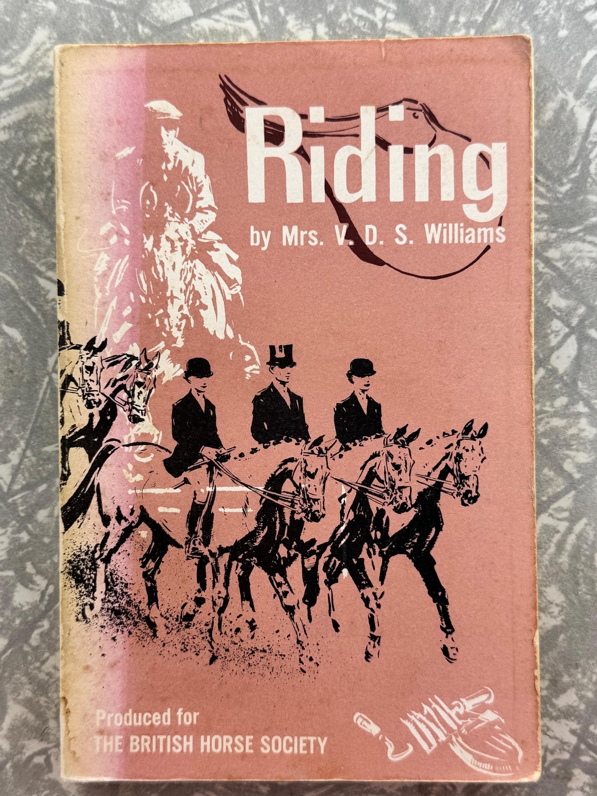 1970 Riding by Mrs. V. D. S. Williams – British Horse Society Manual