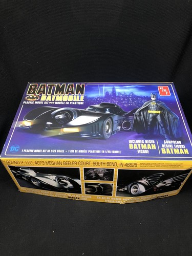 BATMAN BATMOBILE 1/25 スケール AMT Batman 1989 Batmobile w/Resin Batman Figure 1:25 Scale