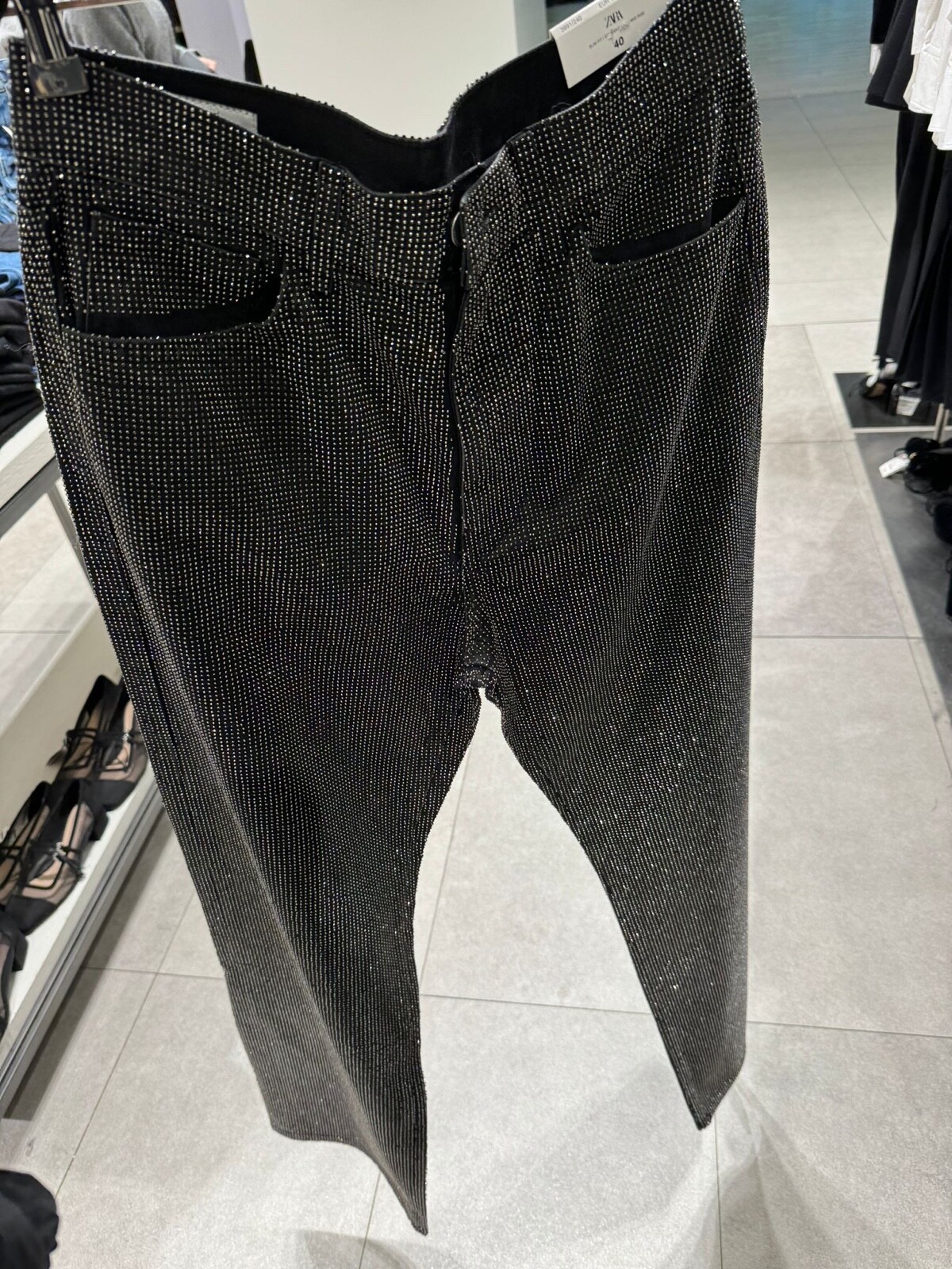 ZARA ZW COLLECTION STRAIGHT-LEG MID-RISE RHINESTONE JEANS ZARA ZW COLLECTION STRAIGHT-LEG MID-RISE RHINESTONE JEANS