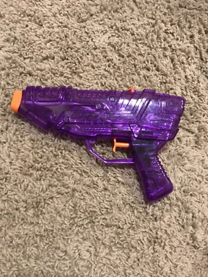 Toy Quest Banzai Water Squirt Space Ray Gun Orange Translucent Plastic China cl1