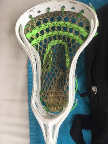 Warrior Lacrosse Stick 41” - 30” Shaft W/ DEBeer Bag And Ball