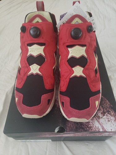 靴 STREET FIGHTER x REEBOK INSTAPUMP FURY95 Capcom And Reebok Duke It Out With The Instapump Fury 95