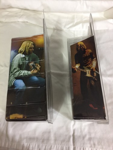 NECA Kurt Cobain Smells Like Teen Spirit & Unplugged Action Figure 2006 Nirvana