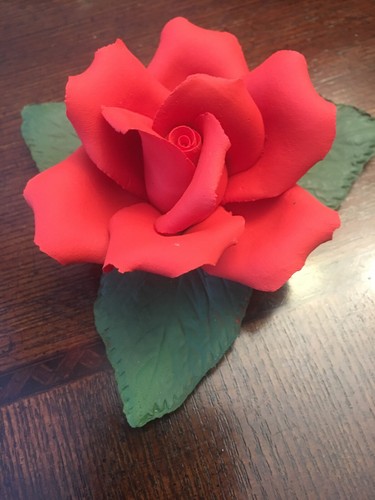 Porcelain Bisque Capodimonte Red Rose With Leaves Made In Italy W/ Original Box