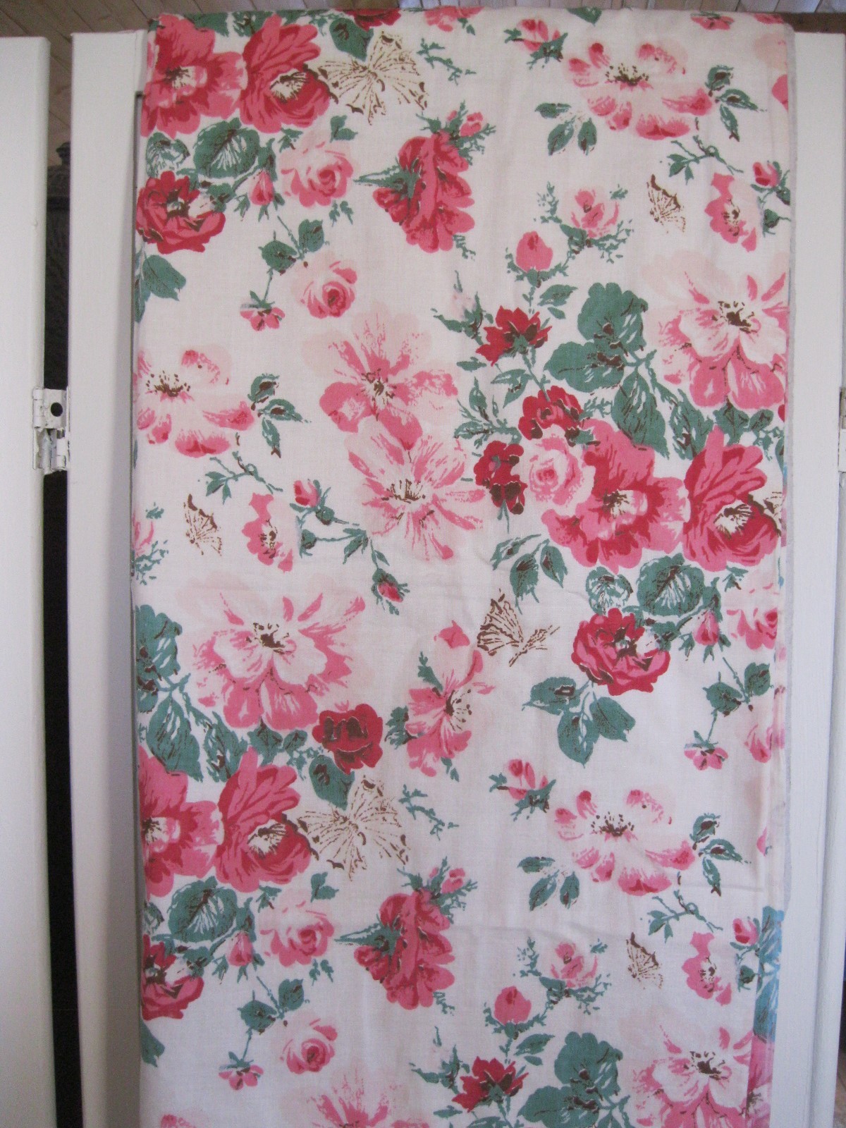 VINTAGE FLORAL CURTAIN PINK ROSES LINED- FABRIC OR USE-1 PANEL