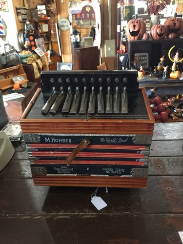 Vintage 1926 Grand Prix Philadelphia Accordian