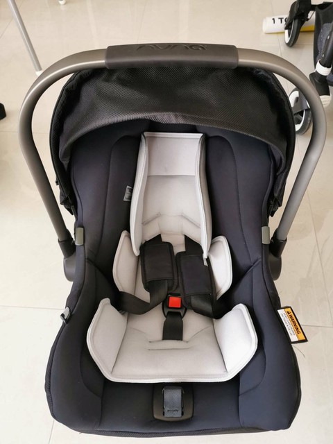 Nuna Pipa Klik ISOFIX Capsule with Maxi Cosi adapters | Car Seats