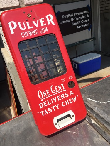 Red Porcelain Pulver Mechanical Gum Machine - No Key Included (Yellow Kid Model)