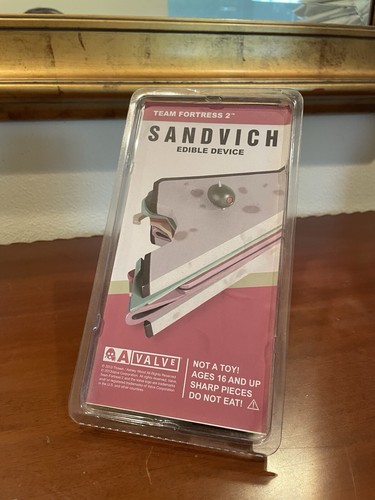激安通販新作 2 Fortress Team Sandvich eBay | Used Code CIB Model Wood Ashley ゲームキャラクター