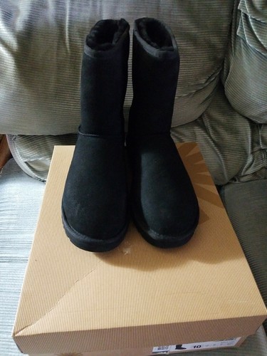 ugg classic short black size 10