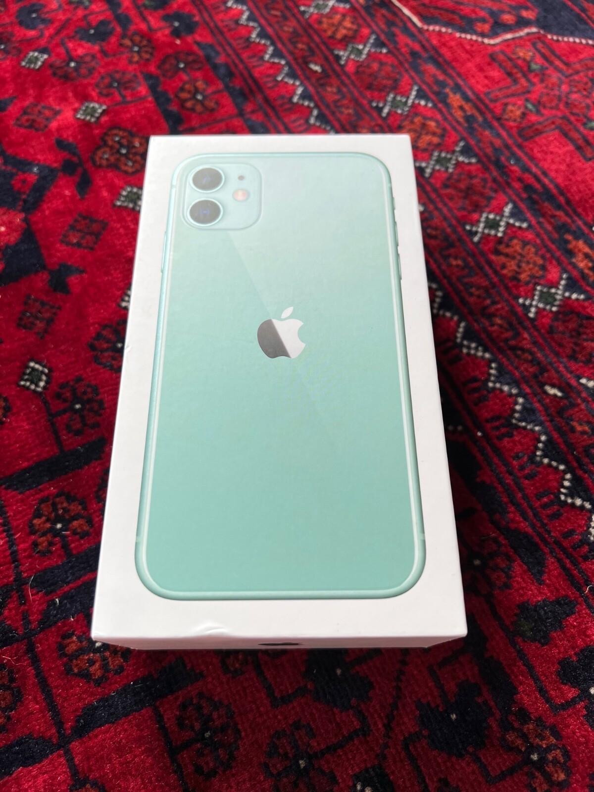Apple iPhone 11 64GB シルバー 画面ひびあり　箱有り Apple iPhone 11 64GB シルバー 画面ひびあり 箱有り Apple