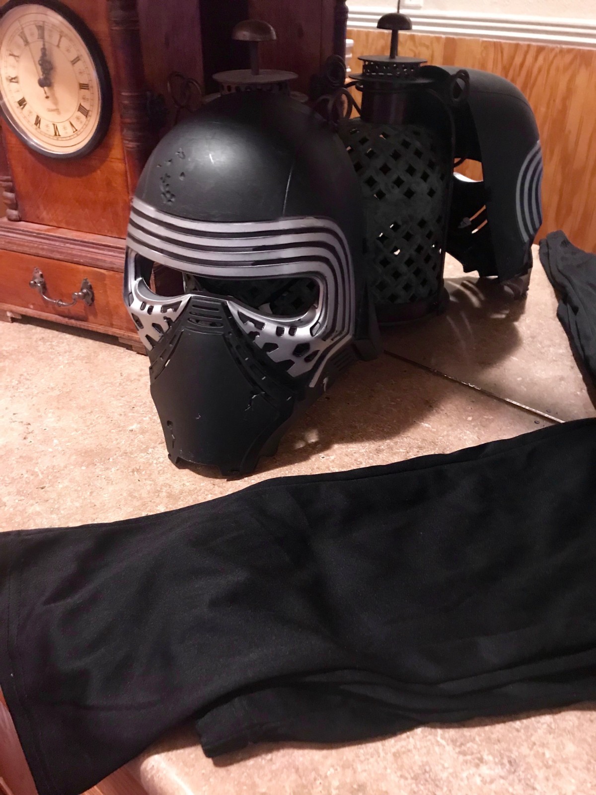 Disney Store Kylo Ren Star Wars Boy's Deluxe Costume Size 13