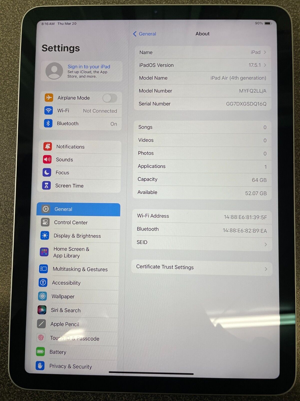Apple iPad Air 4th Gen Wi-Fi, 10.9in - 64GB - Gray Silver Apple iPad Air 4th Gen Wi-Fi, 10.9in - 64GB - Gray Silver