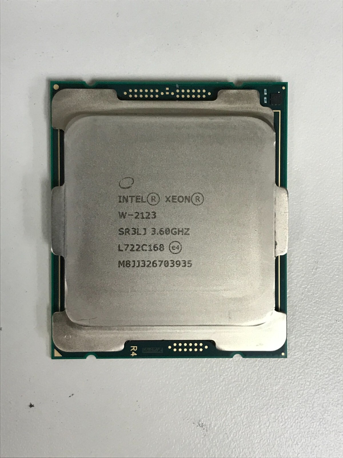 美品i7 7700相当XEON/16GB/SSD新品/office 美品i7 7700相当XEON/16GB/SSD新品/office