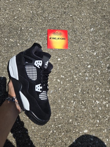 JORDAN AIR JORDAN 4 RETRO WHITE THUNDER (SIZE 4) READY TO SHIP