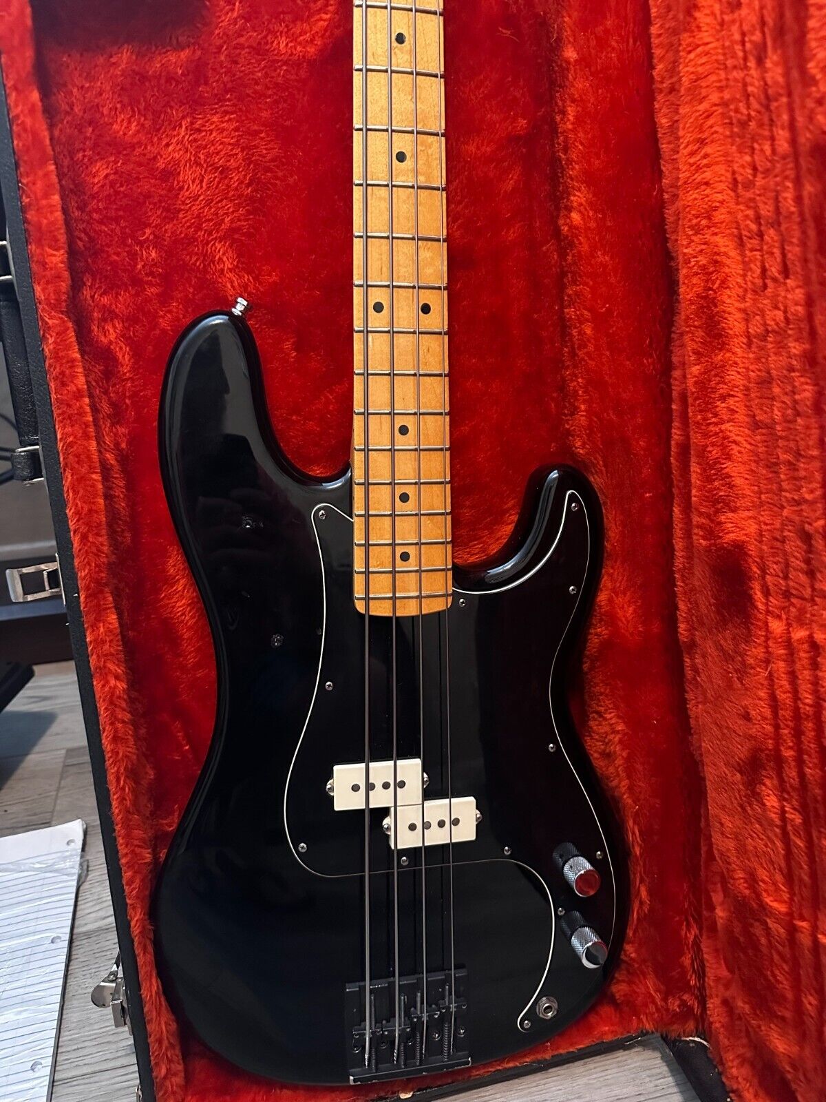 Vintage Fender Precision Bass 1983 Fullerton Factory Origin Vintage Fender Precision Bass 1983 Fullerton Factory Origin