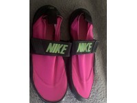 nike aqua socks 1989