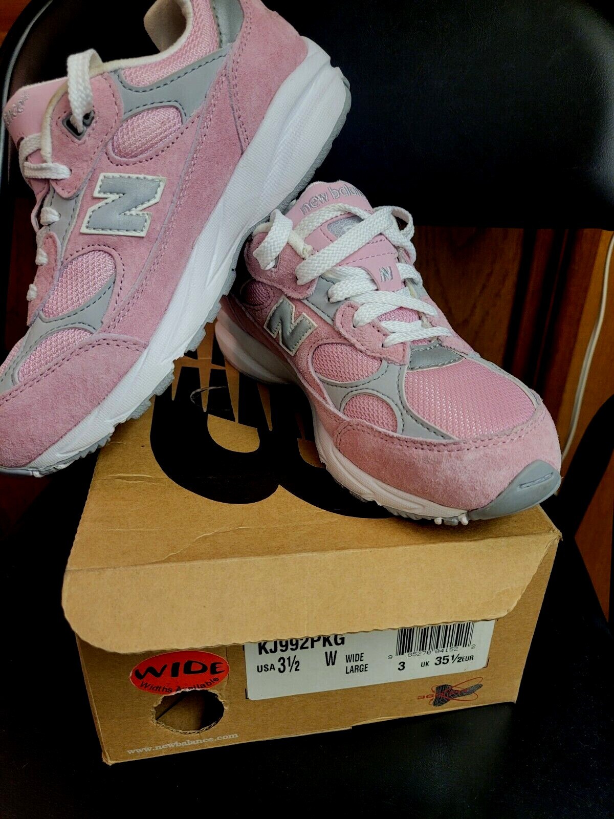 New Balance 992 NB PINK Suede Accent USA 3.5 WIDE Old Style New Balance 992 NB PINK Suede Accent USA 3.5 WIDE Old Style