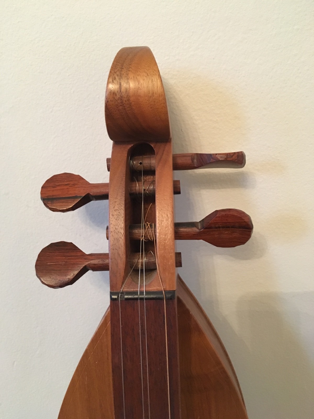 HOMER LEDFORD DULCIMER with plush case and book - EXCELLENT