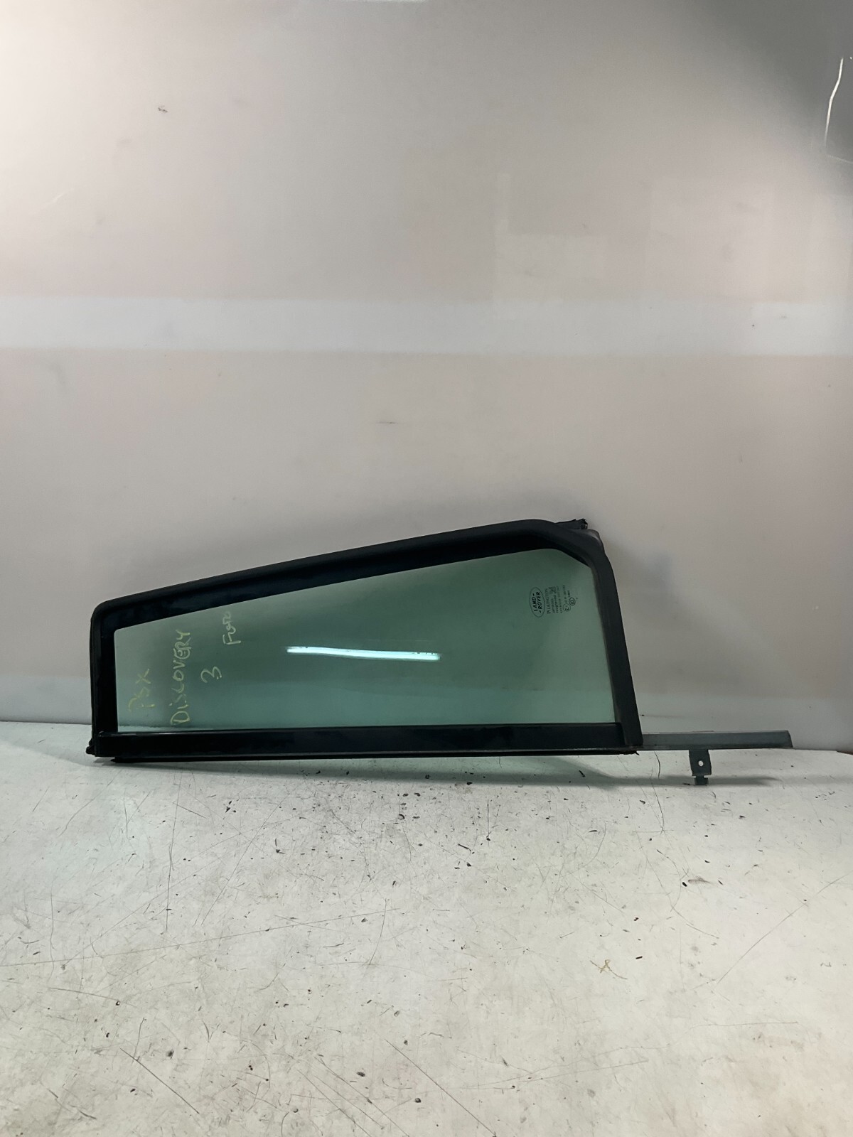 Vetro fisso posteriore sinistro LAND ROVER DISCOVERY III