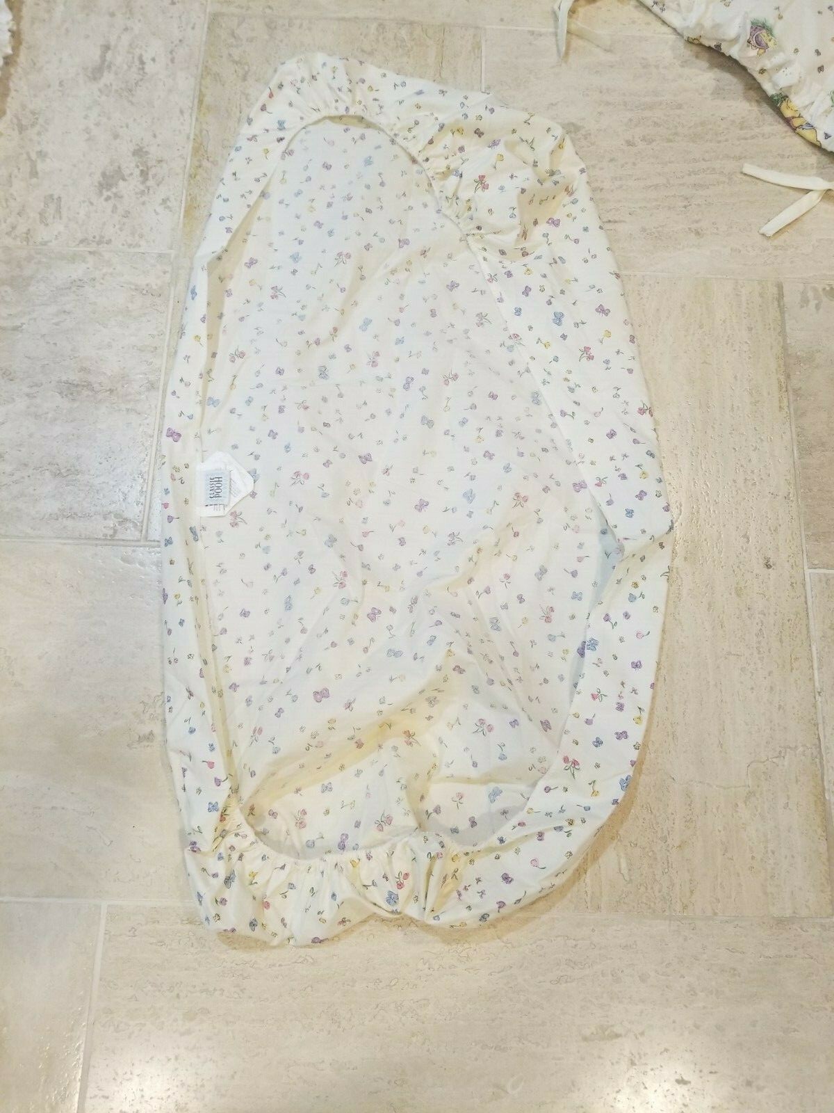 Classic Pooh 3pc Crib Toddler Bedding, Fitted Sheet, Bumper and Blanket Floral