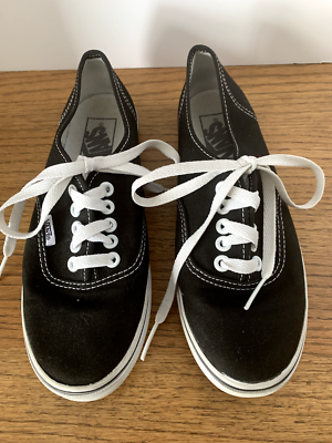 Black van sales tennis shoes