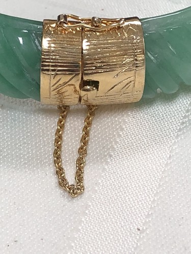 Asian Sterling Silver & Green Carved Jade  Bangle Bracelet Saftey Clasp & Chain