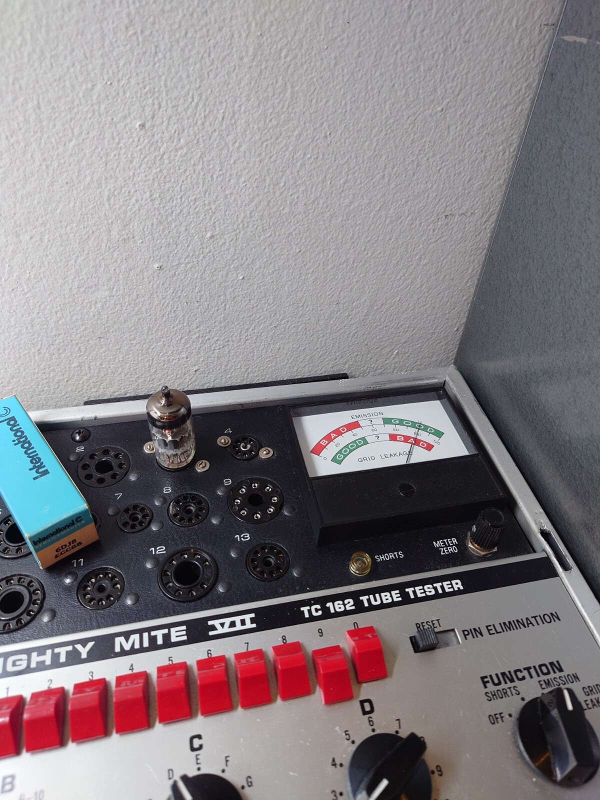 NOS NIB 1pc Matsushita/Mullard 6DJ8 ECC88 Tested VACUUM TUBE Japan Ribbed Glass