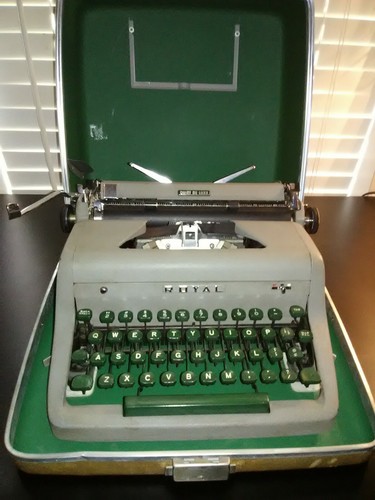  PORTABLE ロイヤルタイプライター ポータブル Vintage Classic 1940 Royal Portable Manual Typewriter w