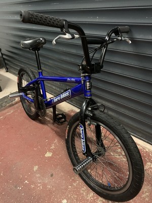 2005 haro f2