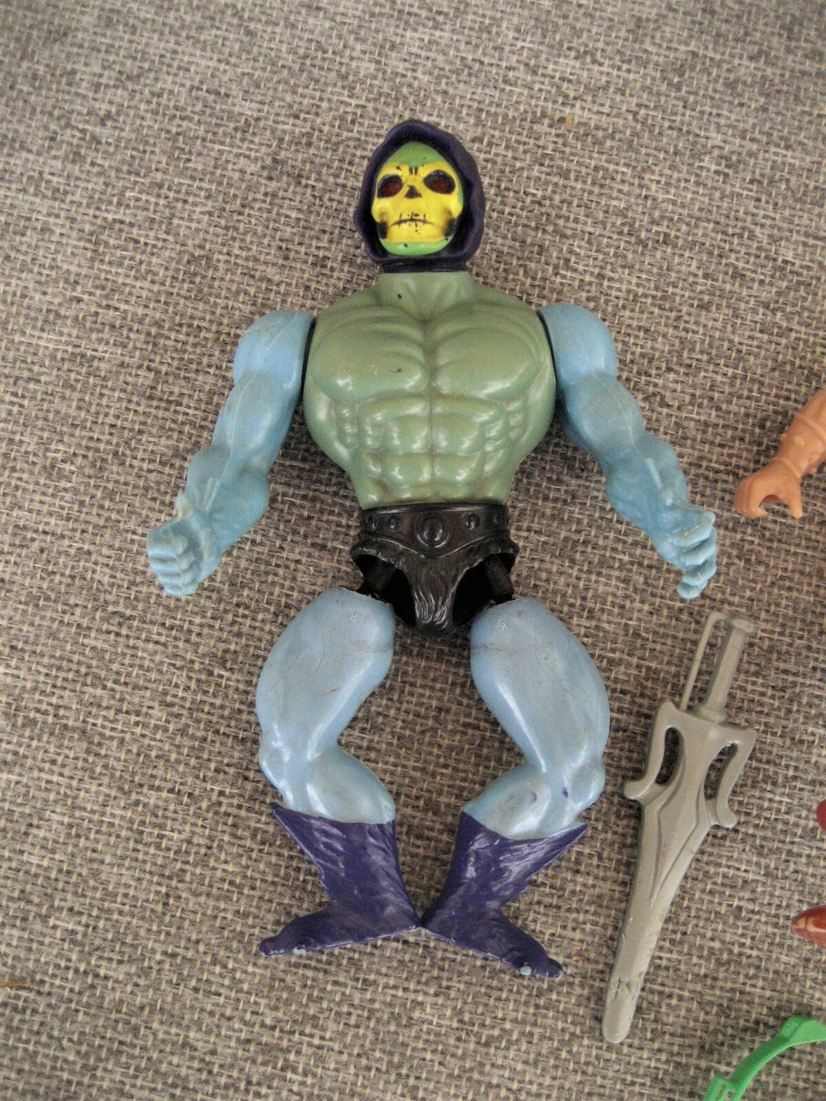 VINTAGE 1980s MASTERS OF THE UNIVERSE HE-MAN SKELETOR FIGURES ACCESSORIES PARTS