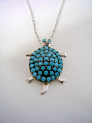 TURTLE PENDANT WITH TURQUOISE AND CHAIN SET IN STERLING SILVER