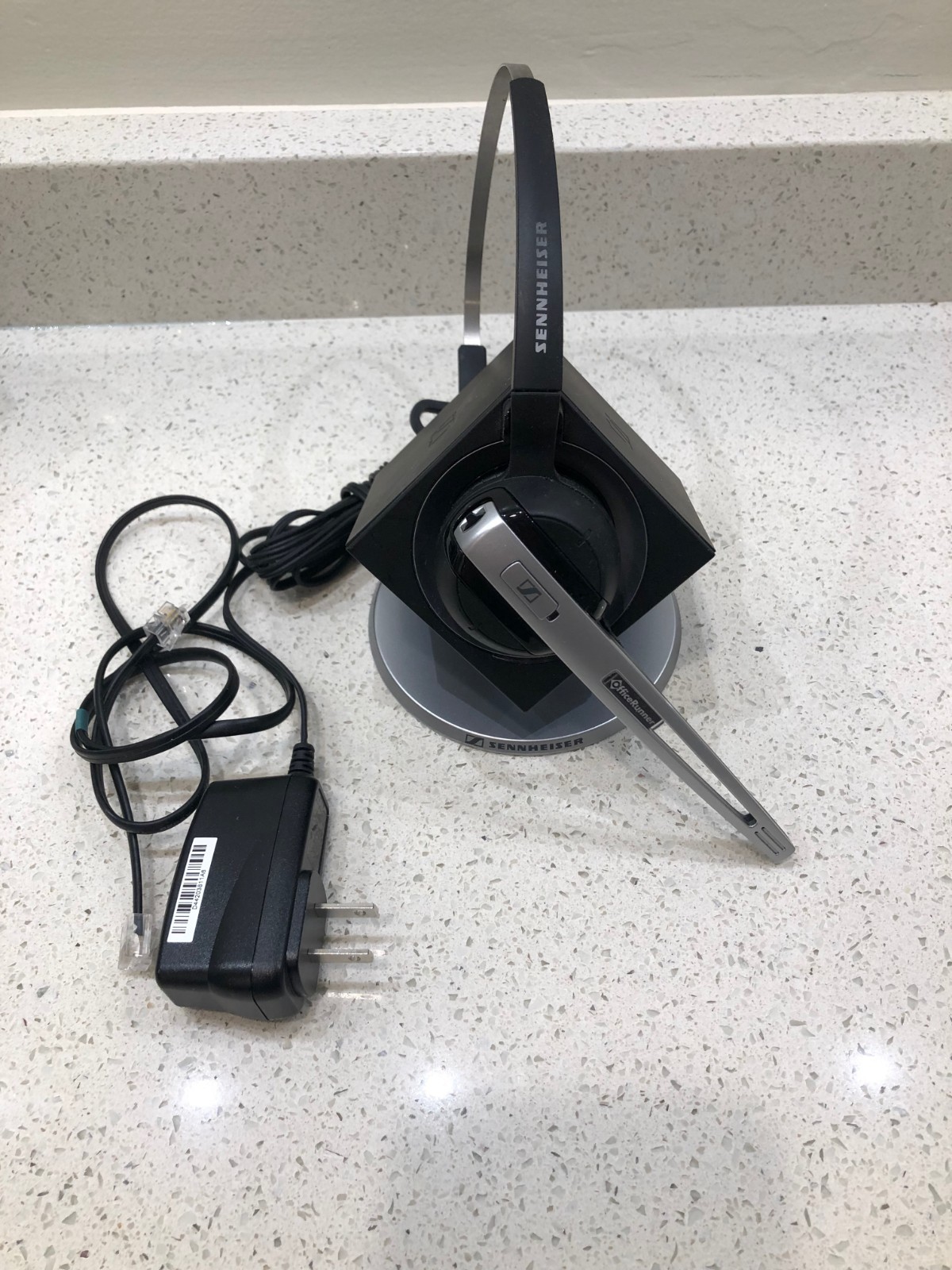 SENNHESER OFFICE/RUNNER Wireless Headset Essential Bundle