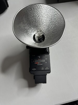 Sunpak 120J Auto Pro Flash with Bulb, Reflector NEED NEW BULB