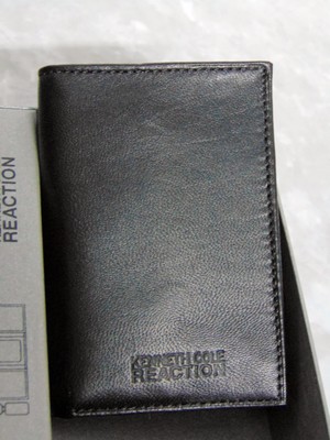NEW Mens Kenneth Cole Reaction Black LEATHER TRI FOLD WALLET & KEY CHAIN Fob NIB