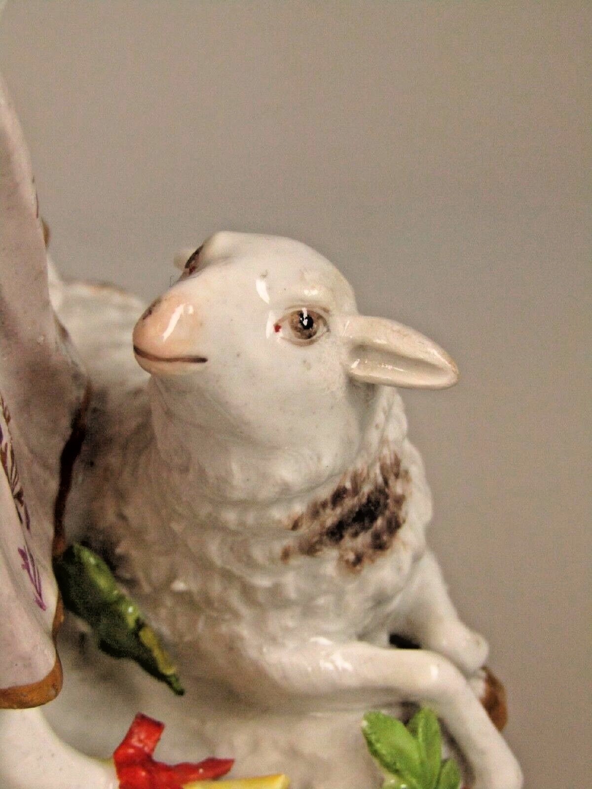 18th Century Amazing Meissen Large Porcelain 1750 Female shepherd with Birdcage