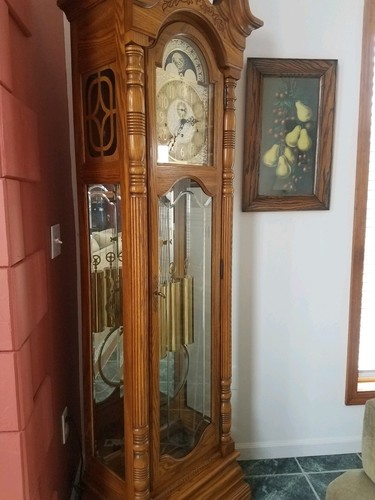 Sligh grandfather clock  beautiful condition