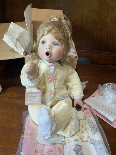 Ashton drake doll “Jesus loves me” Precious Moments #76852 Ashton drake doll “Jesus loves me” Precious Moments #76852